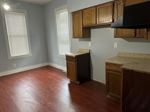 216 Center St, Milwaukee WI  53212-2841 exterior