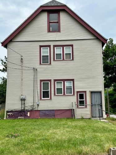 932 Keefe Ave, Milwaukee WI 53212-1709 exterior