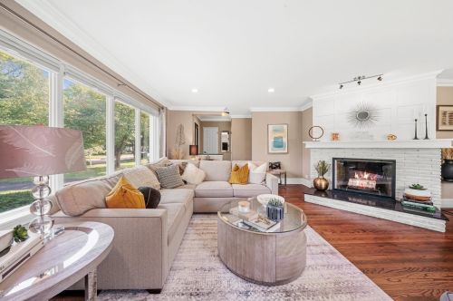 6320 Leader Ave, Chicago IL  60646-4212 exterior