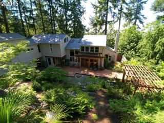 3210 Inspiration Point Dr, Eugene, OR 97405-2320
