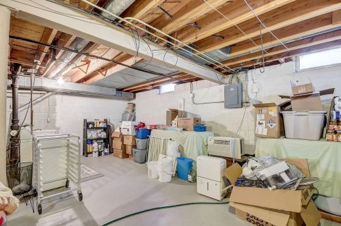 4076 83, Milwaukee WI 53222-1804 exterior