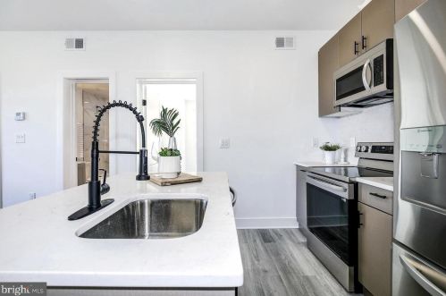 759 18th St, Washington DC 20009-1813 exterior