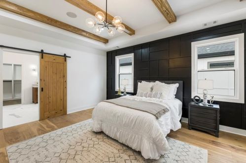 2020 Cambridge Ave, Atlanta GA 30337-1816 exterior