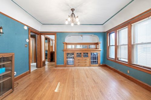 2348 56, Milwaukee WI 53219-2212 exterior