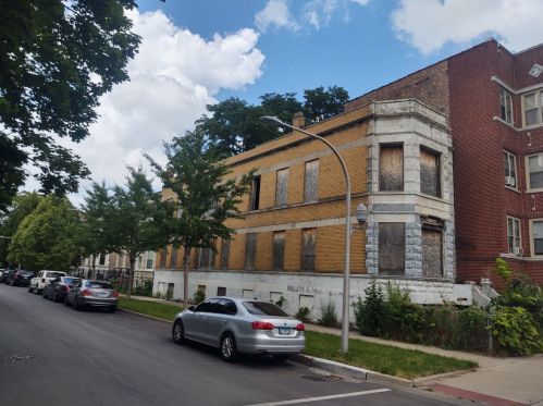 3126 Douglas Blvd, Chicago, IL 60623-1816