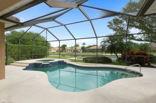 14619 Indigo Lk Cir, Naples FL 34119-4812 exterior