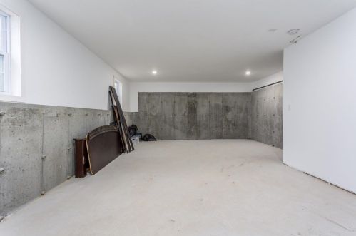 15 Warner Ave, Worcester MA  01604-3129 exterior