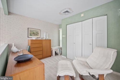 331 2nd St, Philadelphia PA 19122-3324 exterior