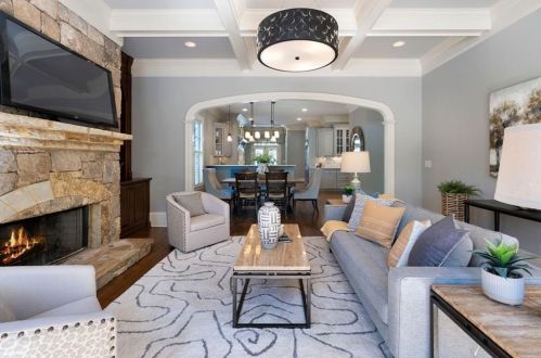 555 Glenmanor Ct, Atlanta GA  30328-4270 exterior