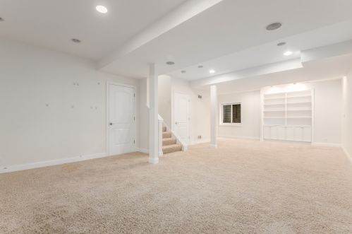 187 Mayo Ct, Elmhurst IL  60126-5158 exterior