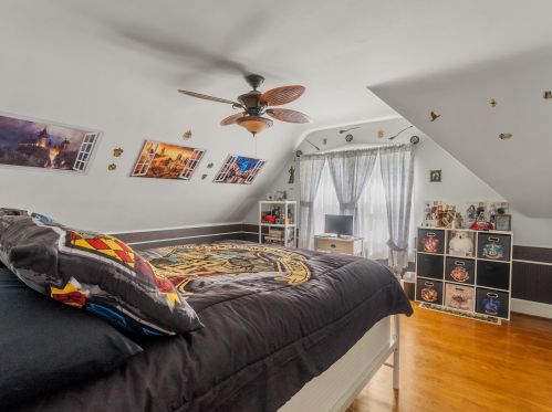 704 Oak St, Manitowoc WI 54220-2848 exterior