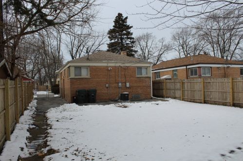 14241 University Ave, Dolton IL 60419-2832 exterior