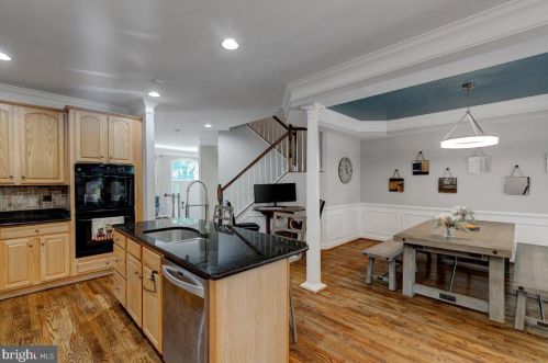 3822 Elmwood Towne Way, Alexandria VA  22303-1161 exterior