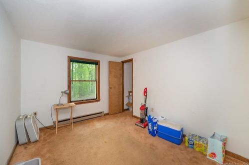 210 Geer Rd, Exeter CT 06249-2604 exterior