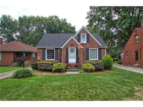 146 272nd St, Cleveland, OH 44132-1216