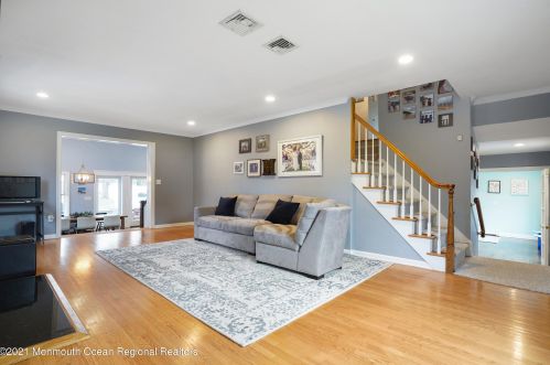 30 Cardinal Rd, Middletown NJ 07748-3262 exterior