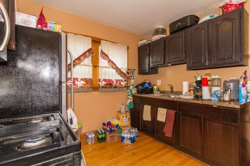 831 19 Ave, Broadview IL 60153-1726 exterior