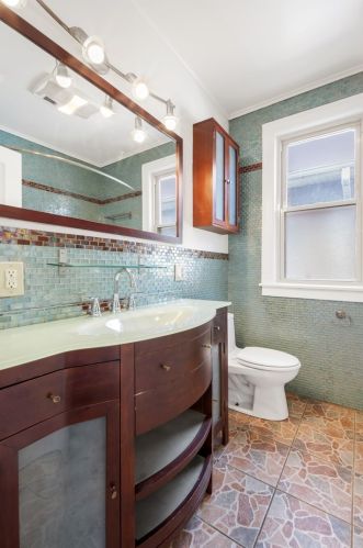 8013 Blackstone Ave, Chicago IL 60619-4614 exterior