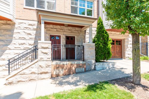 822 Hamilton St, Milwaukee WI 53202-1607 exterior