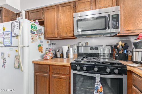 3732 Crocus Dr, Phoenix AZ 85053-5316 exterior