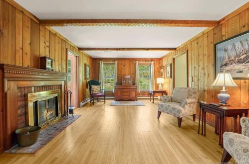 283 Danbury Rd, Ridgefield CT 06877-3214 exterior