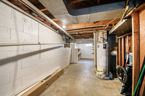 2016 Marcoux Ave, Meskegon MI  49442-2522 exterior