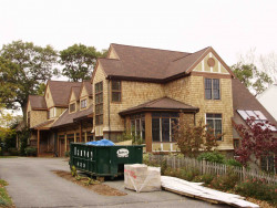 18 Hamlet St, Newton MA  02459-2315 exterior