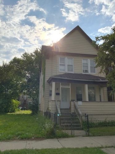 6527 Sangamon St, Chicago, IL 60621-1913