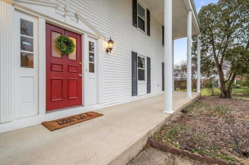 1417 Regency Dr, Pittsburgh, PA 15237-6223