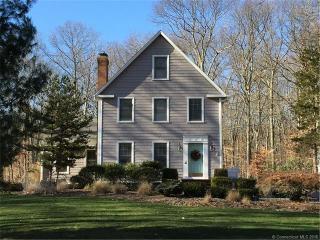 15 Running Brook Dr, Deep River, CT 06419-1310