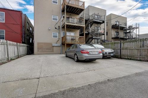 5064 Kimball Ave, Chicago IL 60625-4919 exterior