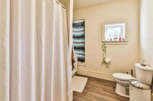 103 Church St, Slatington PA 18080-1825 exterior