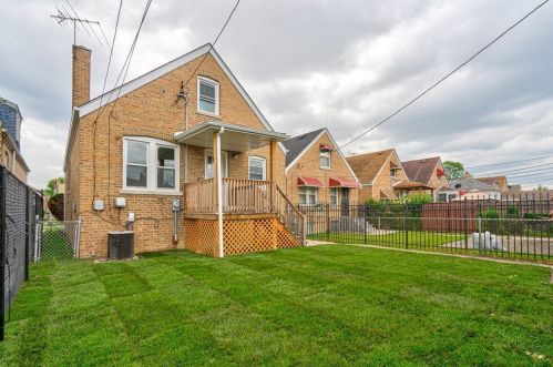 7138 Christiana Ave, Chicago IL  60629-3520 exterior