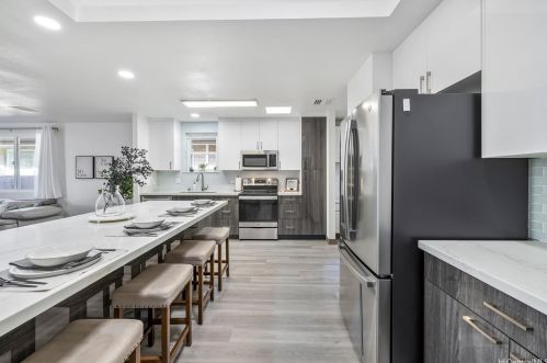 1490 Ala Leleu St, Honolulu HI  96818-1515 exterior