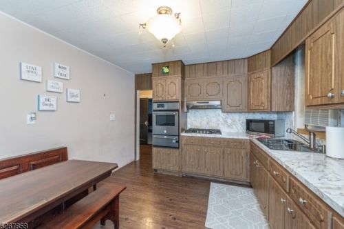 494 13 St, Newark NJ 07107-1105 exterior