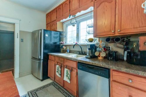 1413 8 Ave, Broadview IL 60153-1910 exterior