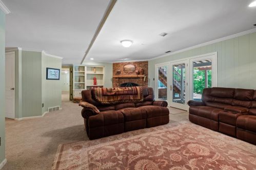 13592 Royal Glen Dr, Saint Louis MO 63131-1029 exterior