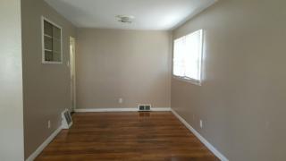 1060 Renshaw Dr, Saint Louis MO  63135-2831 exterior