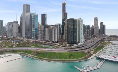 155 Harbor Dr, Chicago IL  60601-7315 exterior