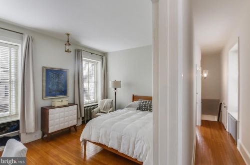 5800 Greene St, Philadelphia PA  19144-2704 exterior