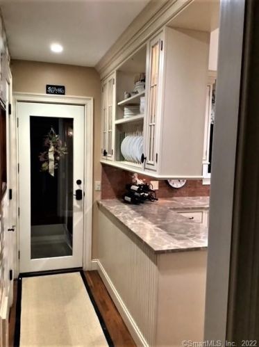 57 Carrington Ave, Milford CT 06460-6518 exterior