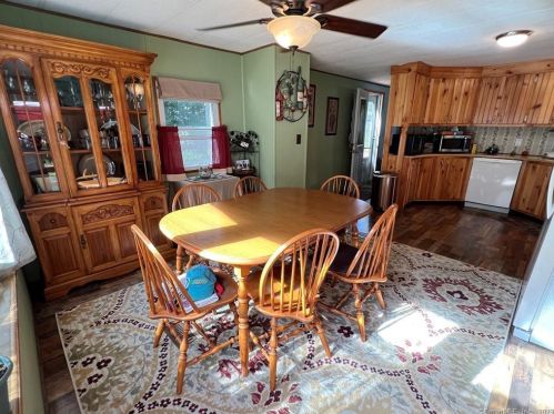 262 Shr Rd, Killingly CT 06241-1540 exterior