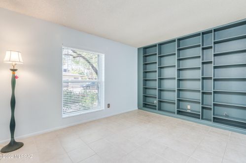 7431 Ln Cienega Dr, Tucson AZ 85712-1423 exterior