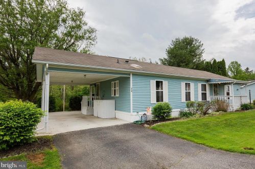 518 Pheasant Rdg Cir, Lancaster PA exterior