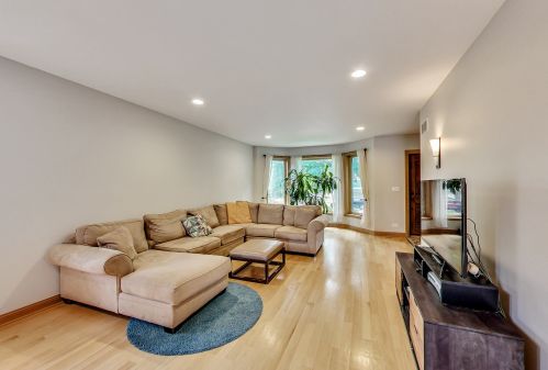 6221 Kildare Ave, Chicago IL 60803-2109 exterior