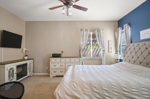 1072 La Paloma St, Turlock CA  95382-0485 exterior