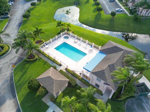 2059 Wild Meadow Cir, Fort Pierce FL  34952-8142 exterior