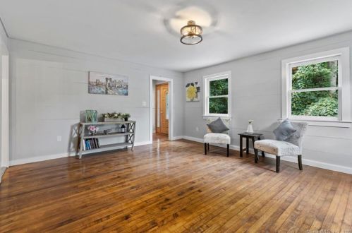 27 Lewis Blvd, Killingly CT 06239-1627 exterior