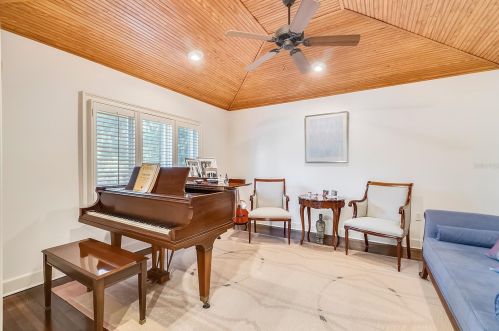 918 Alba Dr, Orlando FL 32804-7212 exterior