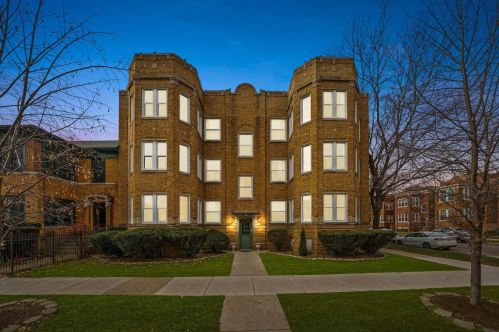 2609 Argyle St, Chicago IL 60625-2771 exterior